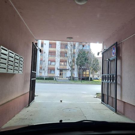 Apartman Karibo Sombor Exterior foto